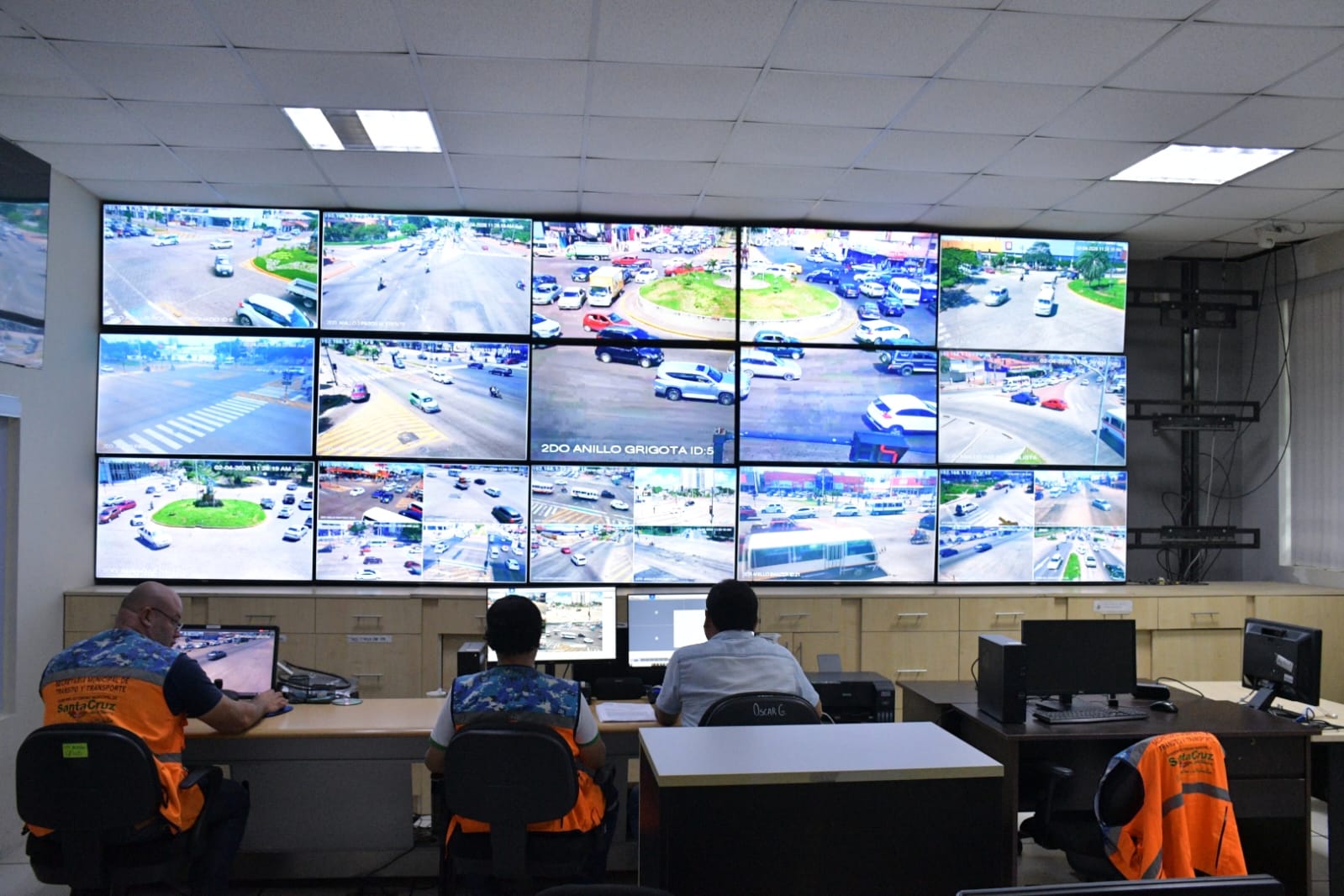 Alcaldía cruceña coordina operativo de tránsito y seguridad para el Jueves Santo en el centro de la ciudad